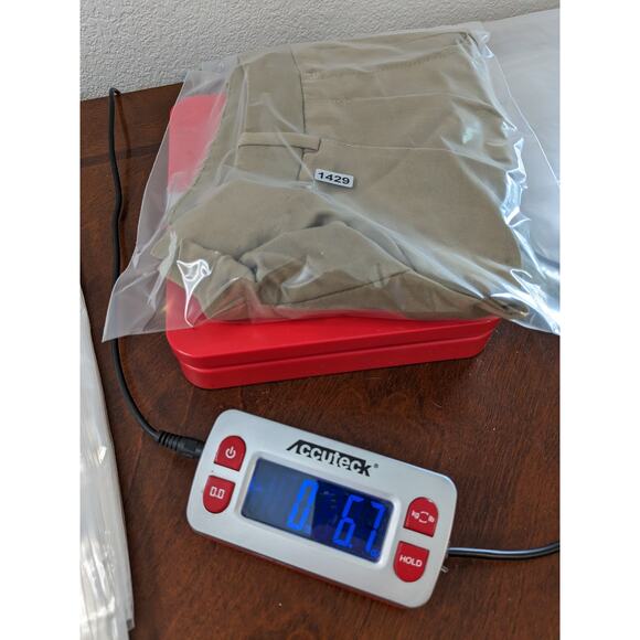 Tommy Hilfiger Chino Shorts 2 Khaki Pleated Classic Casual Golf Beige Everyday - Picture 10 of 10